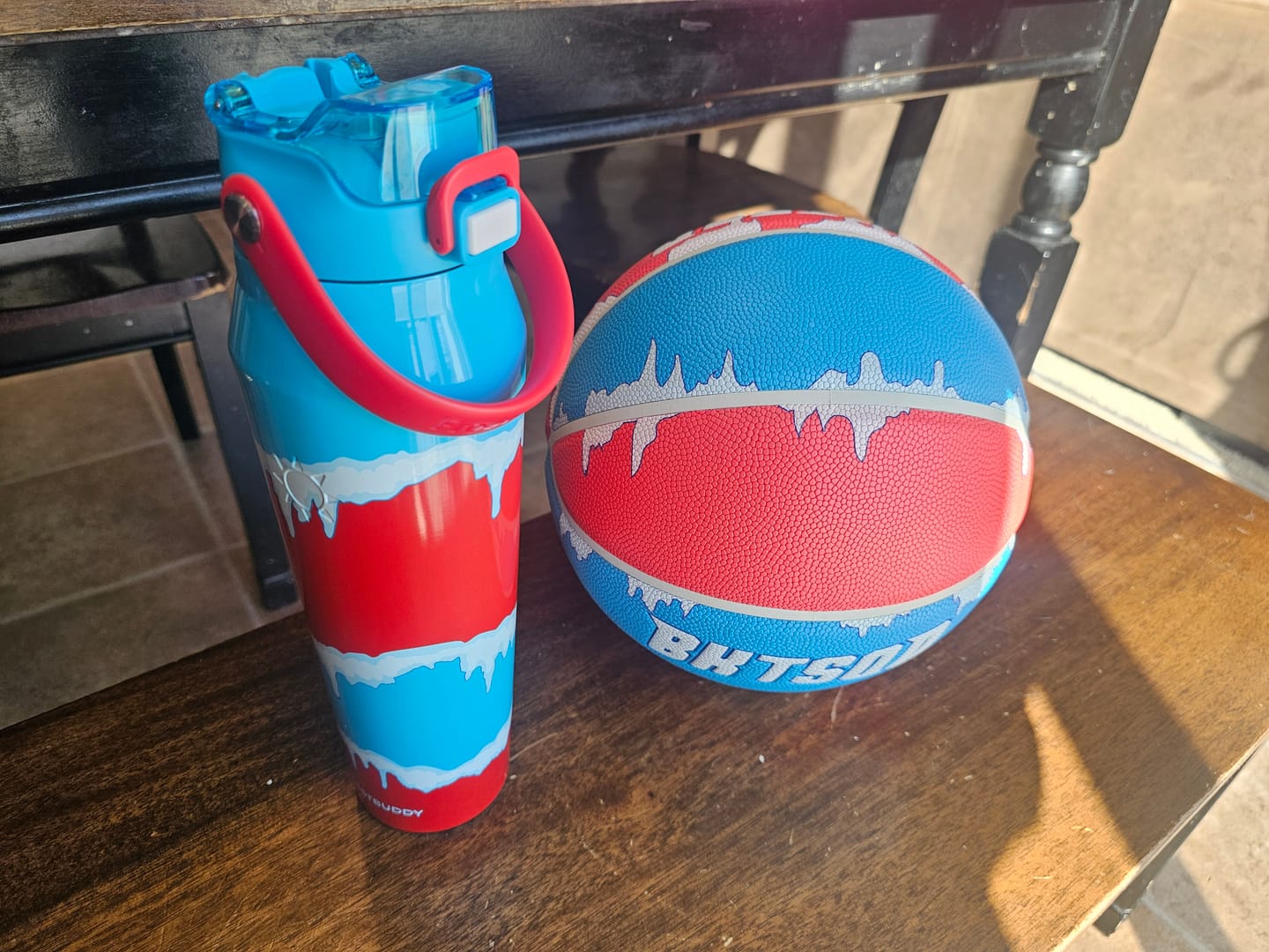 Customer photo review of Bottle Buddy 32oz | Frosty Freeze