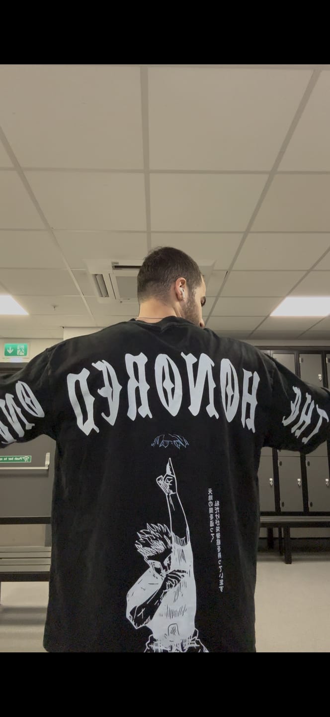 Customer photo review of THE HONORED ONE OVERSIZE VINTAGE TEE