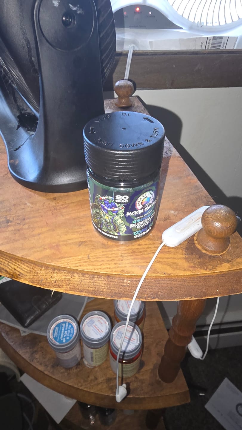 Customer photo review of Bluerazz Rocket D8 Extra Strength Gummies