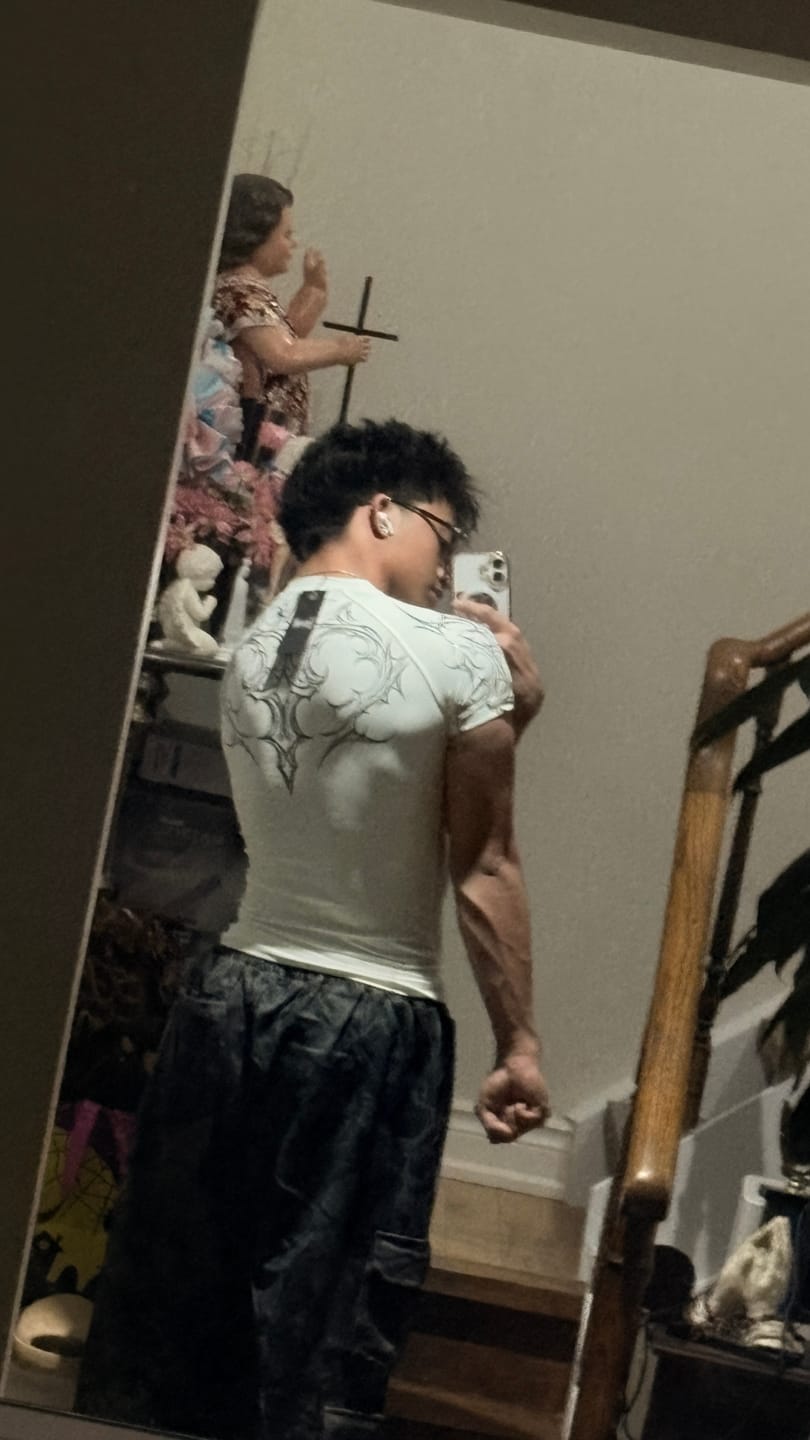 Customer photo review of Void Tech™ Venom Texture shortsleeve Compression [DIVINE WHITE]