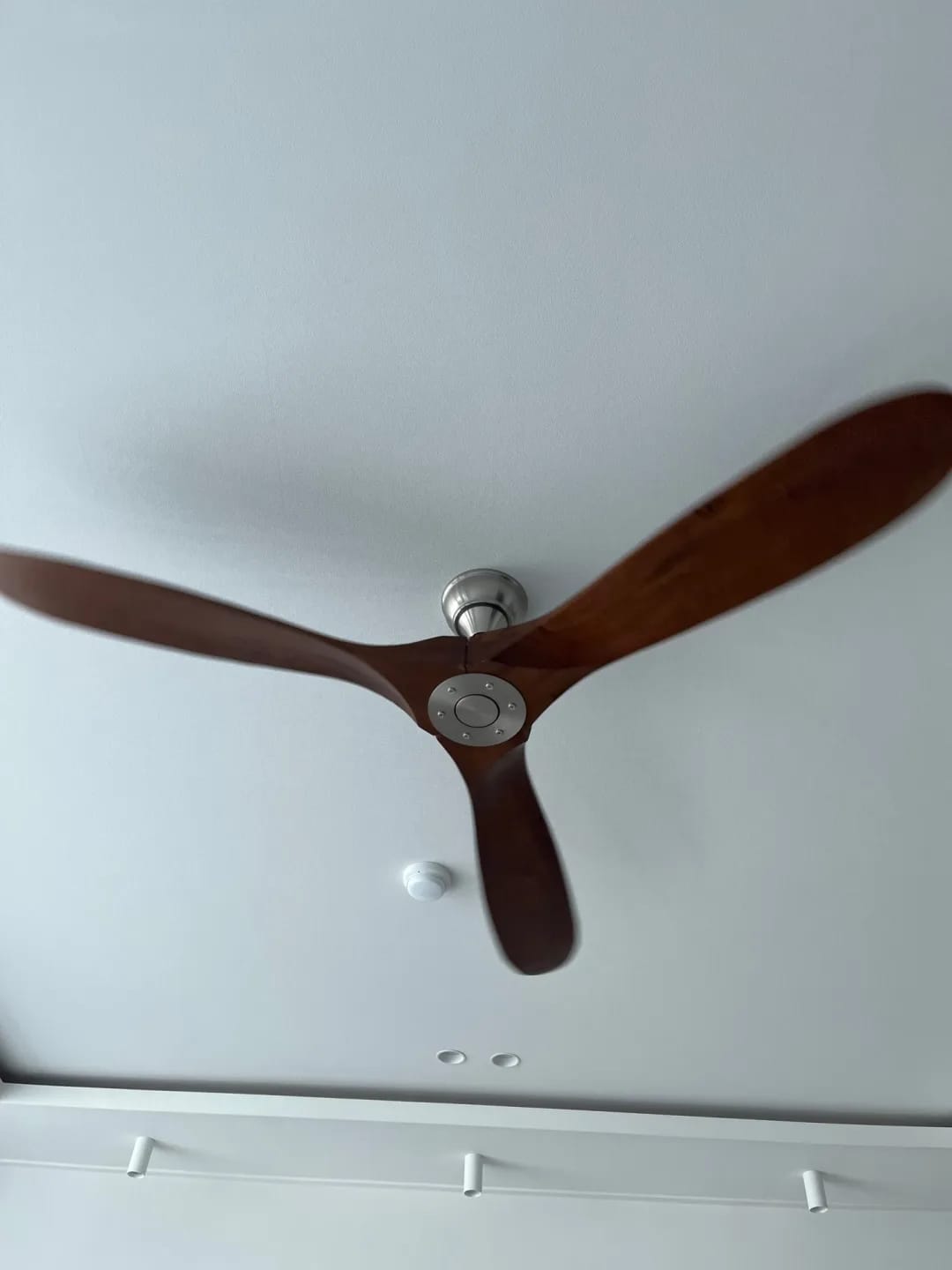 Customer photo review of Wooden Ceiling Fan with Remote, 3 Blades, DC Motor, 132–152 cm