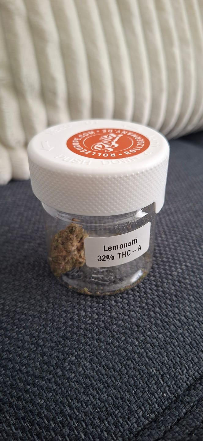 Customer photo review of THC-A 32% Blüten Lemonatti