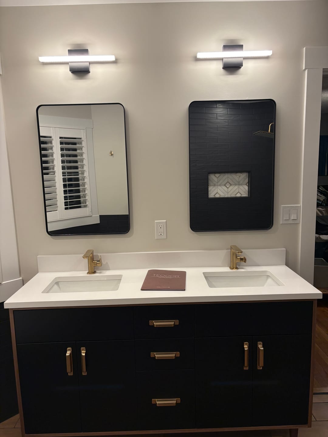 Customer photo review of Sidney SLIM 60" Matte Black Bathroom Vanity, Double Sink
