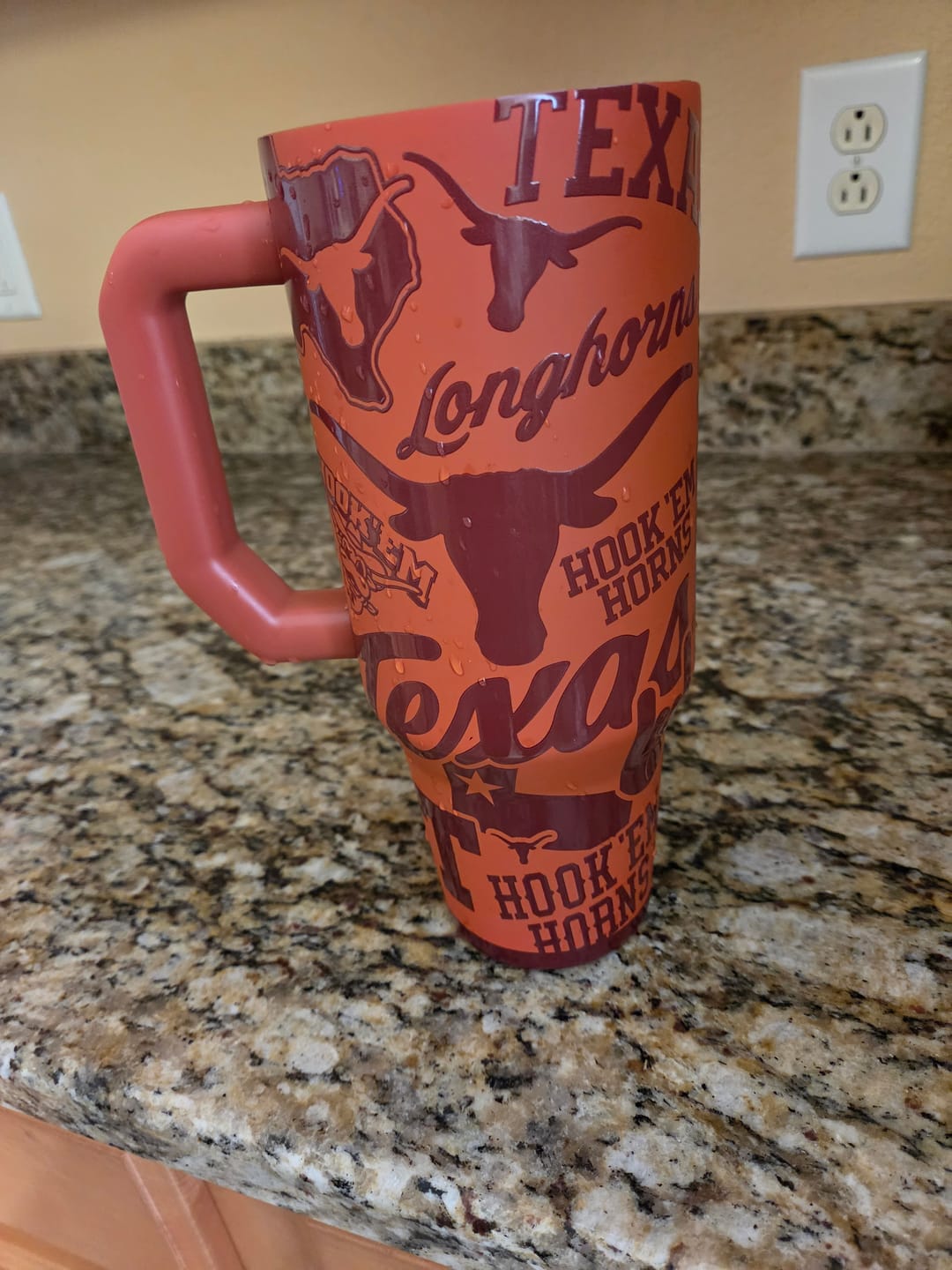 Customer photo review of Thicc Buddy 40oz | Texas Longhorns | Color Rush