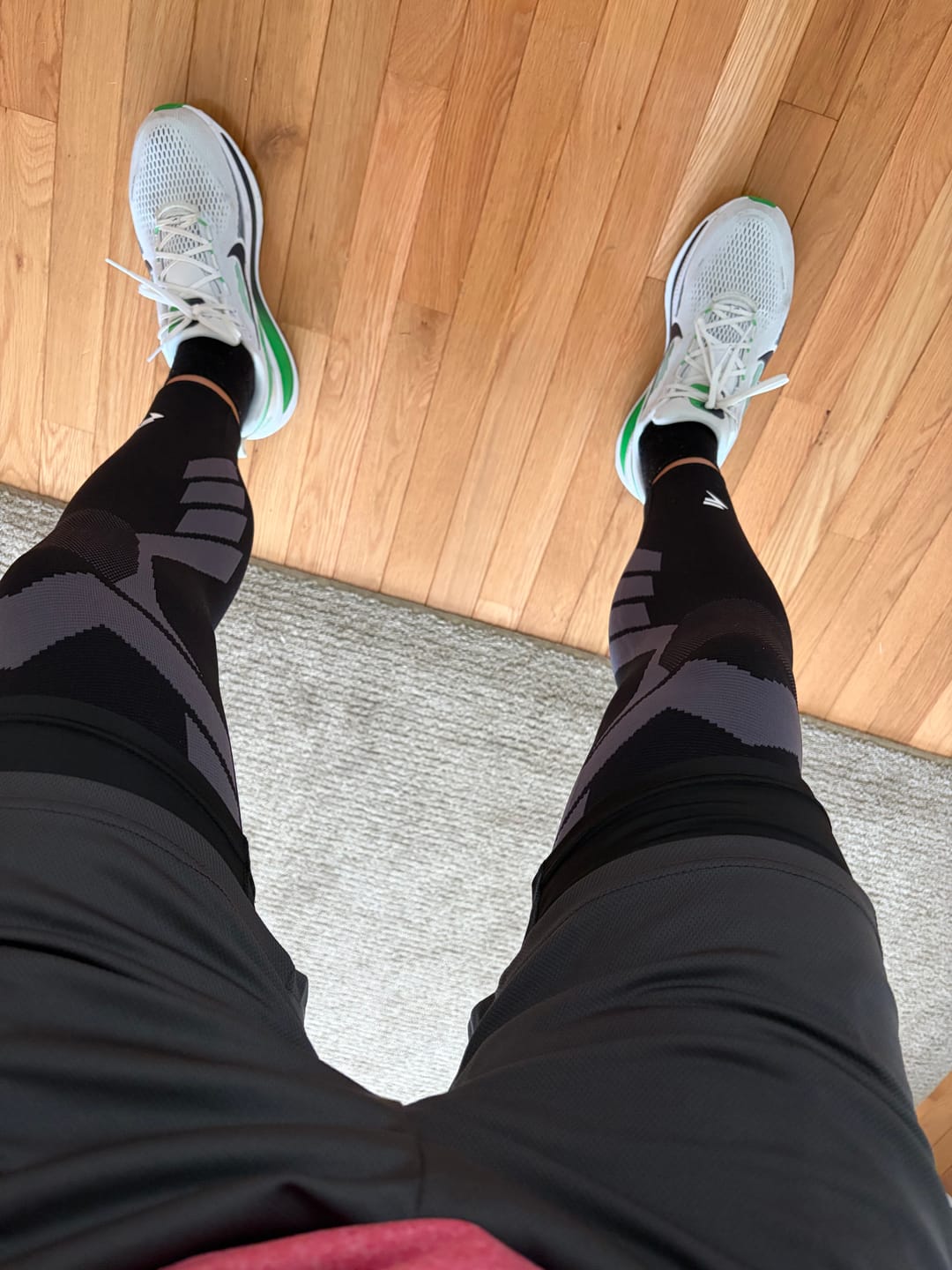 Customer photo review of Compression Sleeves V2 for Knees and Legs