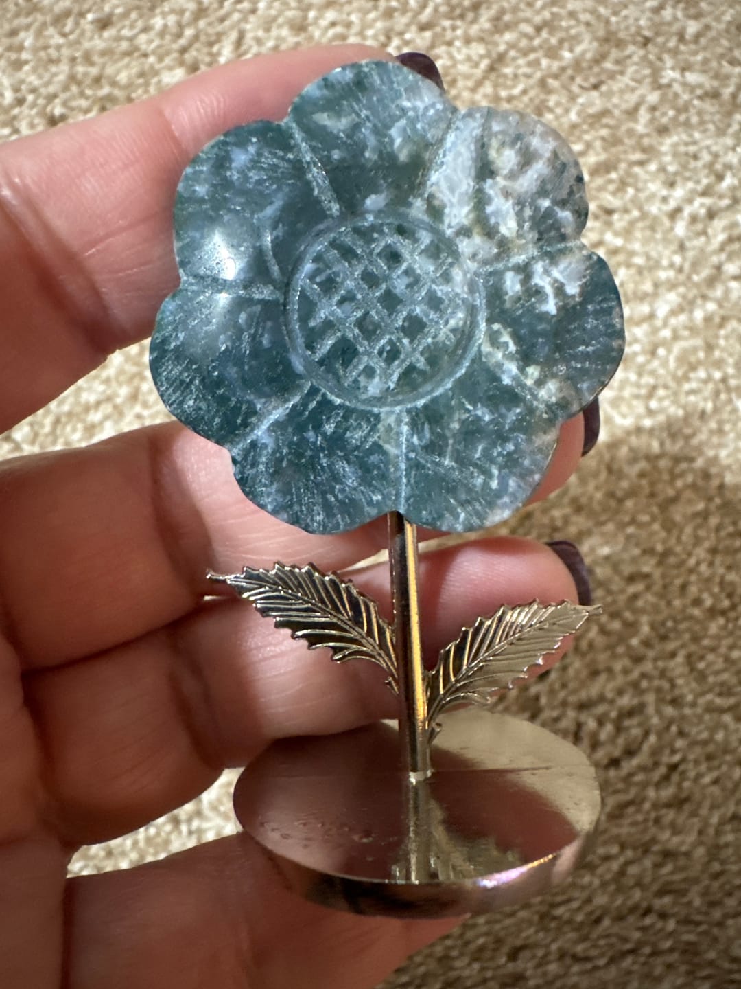 Customer photo review of Natural Crystal Sun Flower Ornament