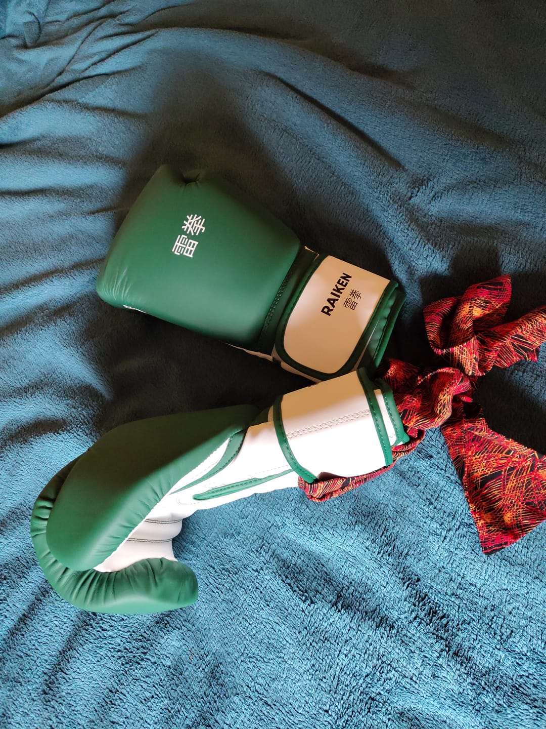 Customer photo review of Raiken Bokshandschoenen KAZE - Donkergroen/Wit