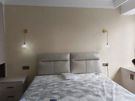 Customer photo review of Rose Shaped Glass Wall Light, Brass Fitting, Wall Sconce, 15 cm