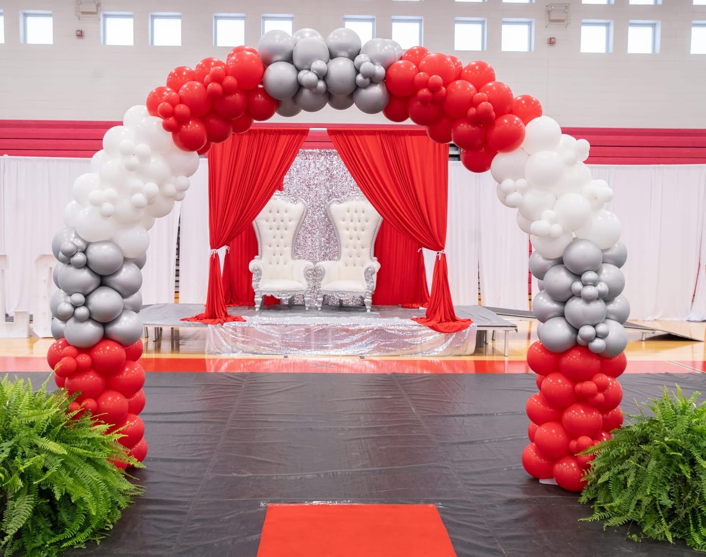 Customer photo review of 10x8 Ft Aluminum Balloon Arch Frame Wedding Arch Stand