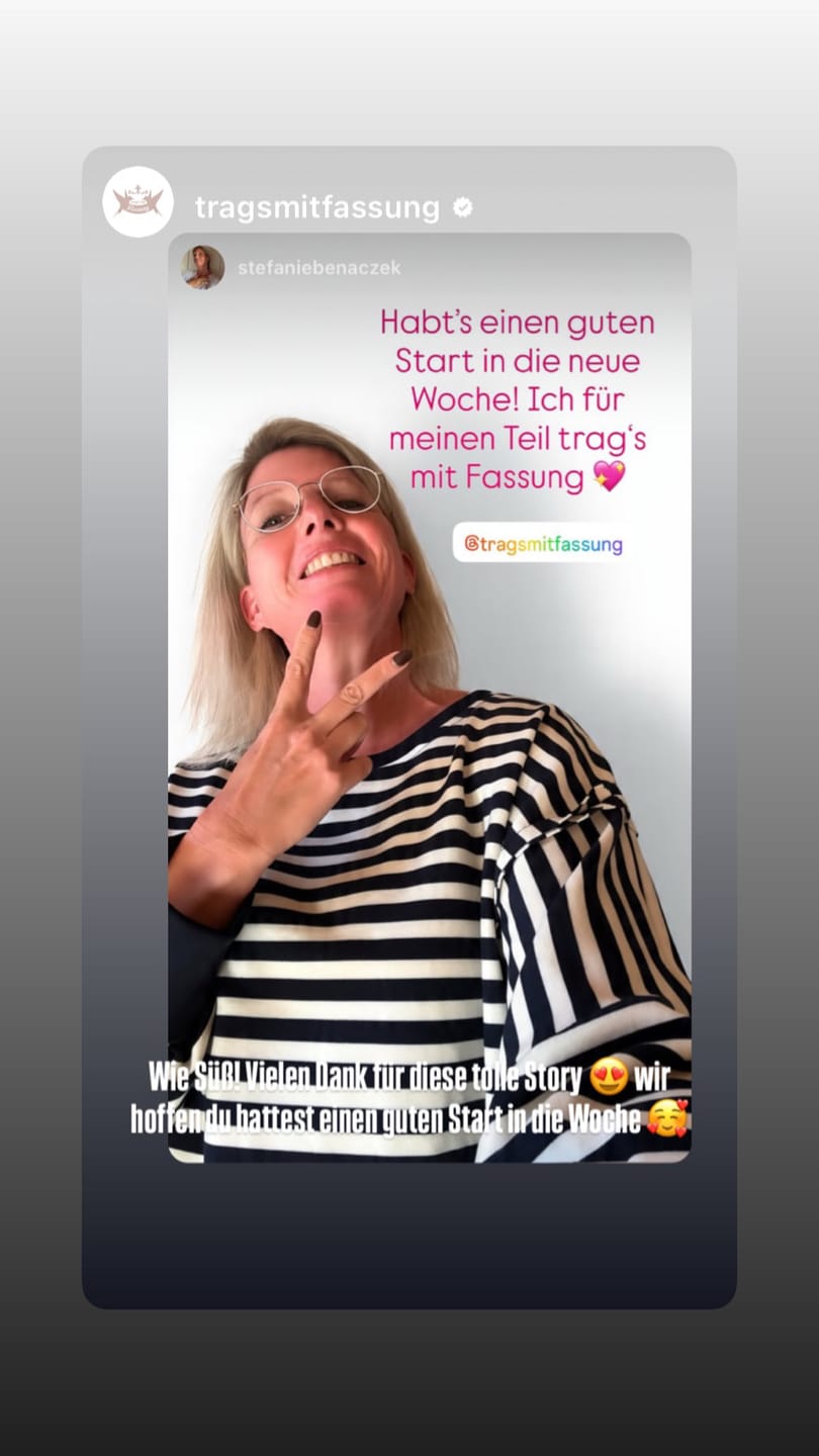 Customer photo review of Oversize Sweater Navy/weiß NAVY WEIß