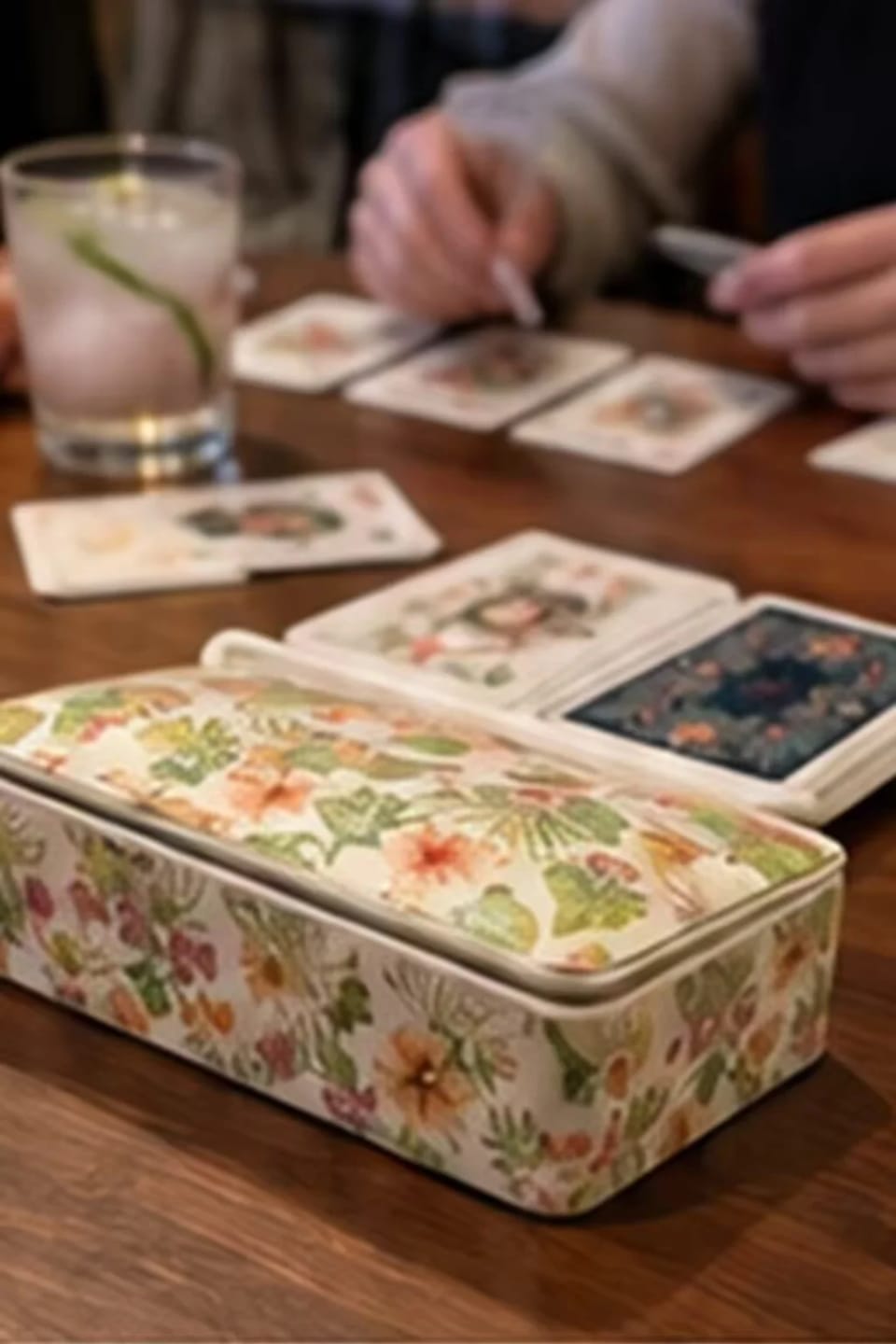 Customer photo review of Palm Garden Double-Deck Playing Card Set