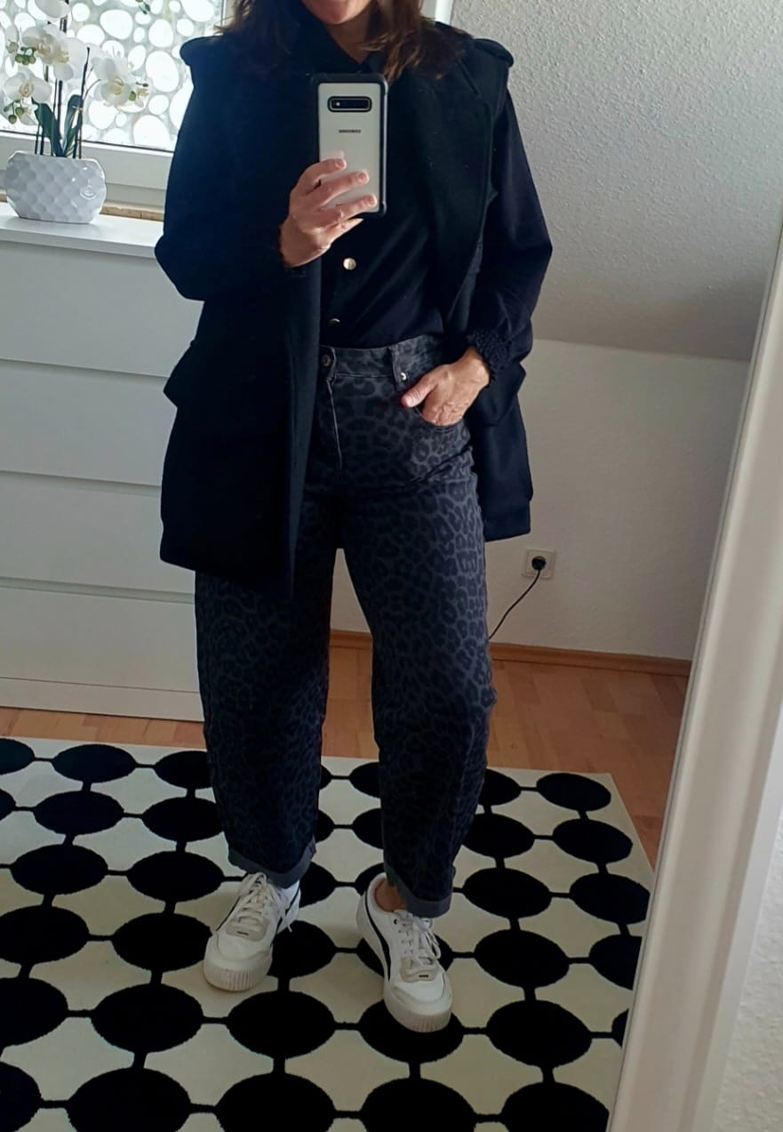 Customer photo review of Stretch Ballon Jeans Leo Grau Schwarz