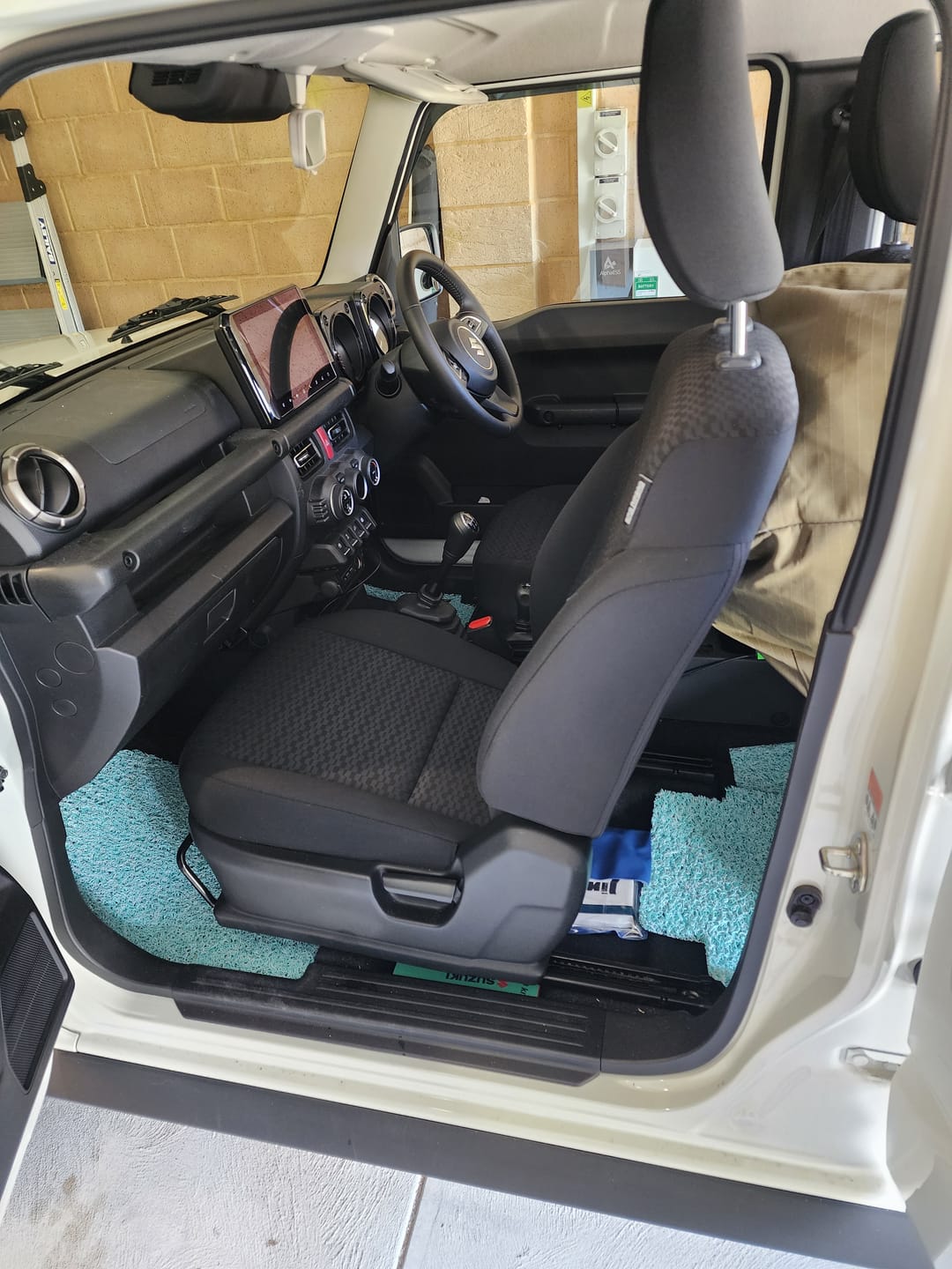 Customer photo review of for All-new Suzuki Jimny XL Manual 2023-Current , Premium Car Floor Mats, New Arrival!