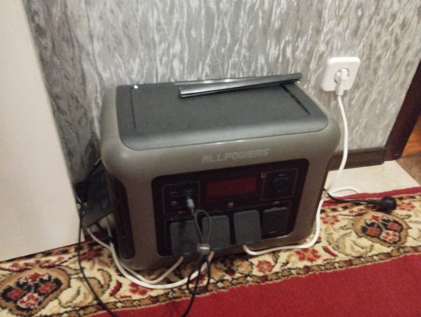 Customer photo review of ALLPOWERS R1500 LITE Portable Power Station 1600W 1056Wh