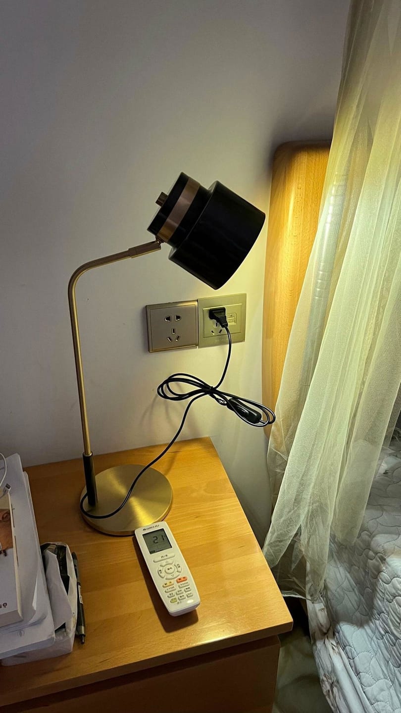 Customer photo review of Brass Bedside Table Lamp, Matte Black Metal, 52 cm, Plug In