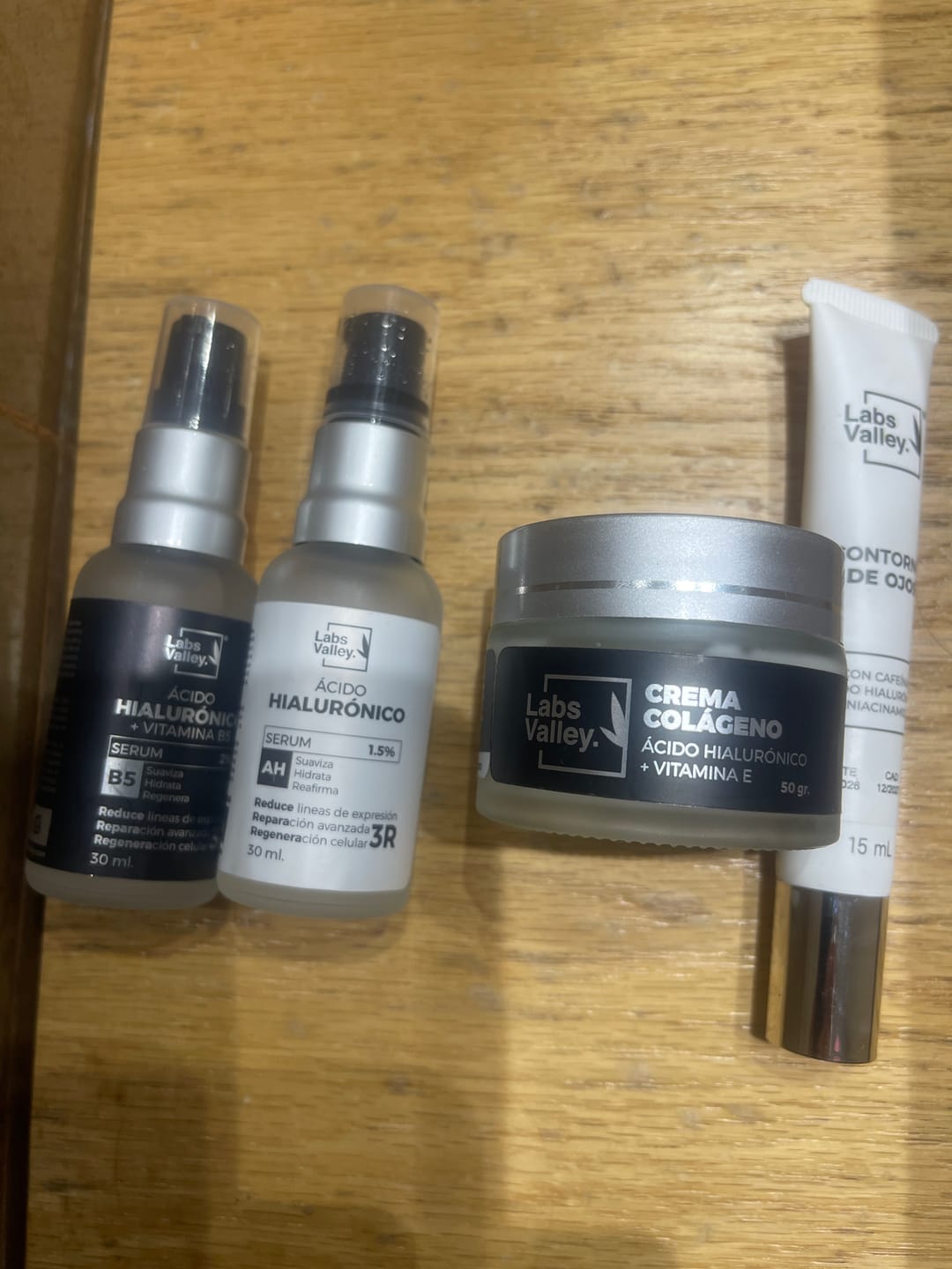Customer photo review of Contorno de Ojos + Kit Pieles Maduras