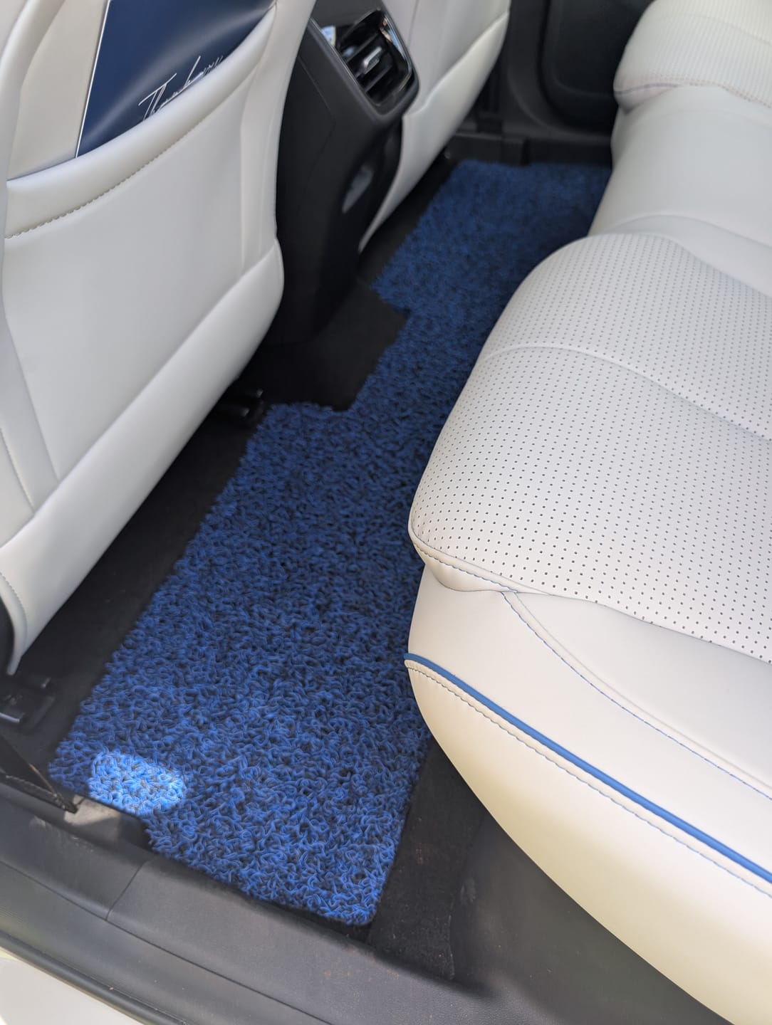 Customer photo review of for All-new Omoda Jaecoo J5 (EV) 2026-Current , Premium Car Floor Mats, New Arrival!