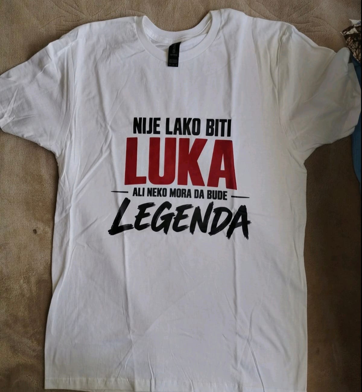 Customer photo review of Nije lako biti Nikola ali neko mora da bude Legenda - Majica