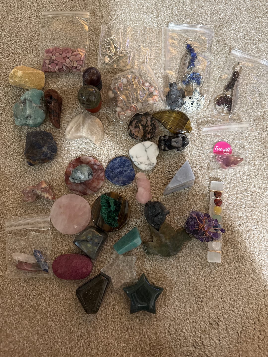 Customer photo review of KIKICRYSTAL Crystal Treasure Mystery Bag