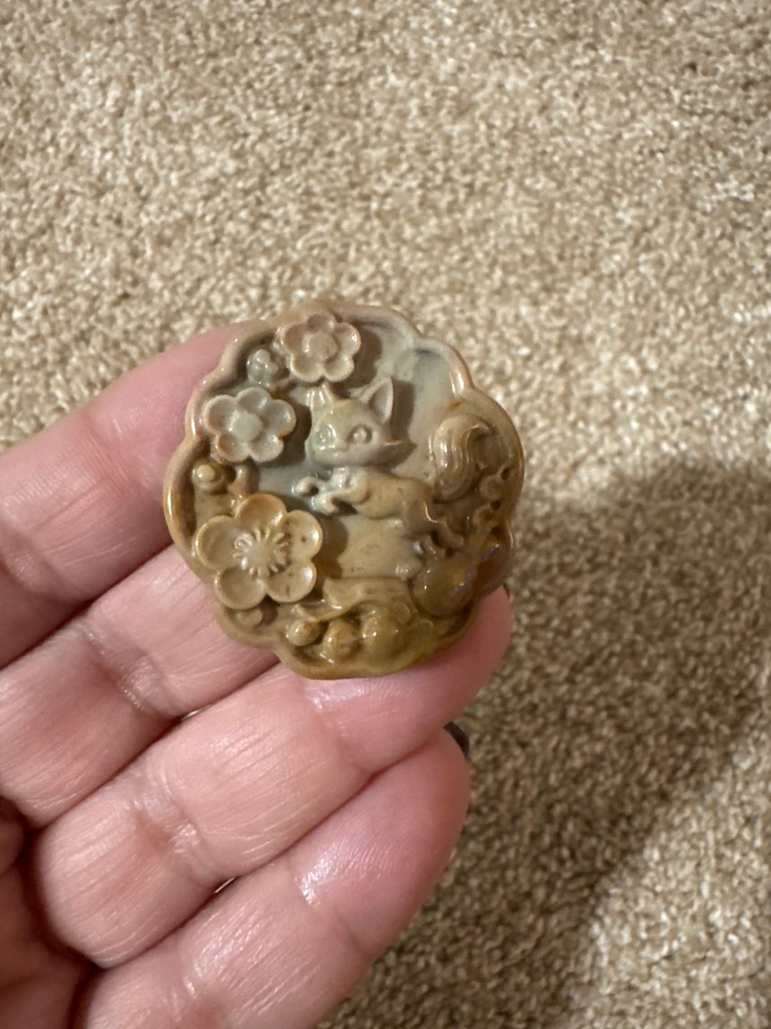 Customer photo review of Natural Crystal Alashan Agate Fox Plaque Carving