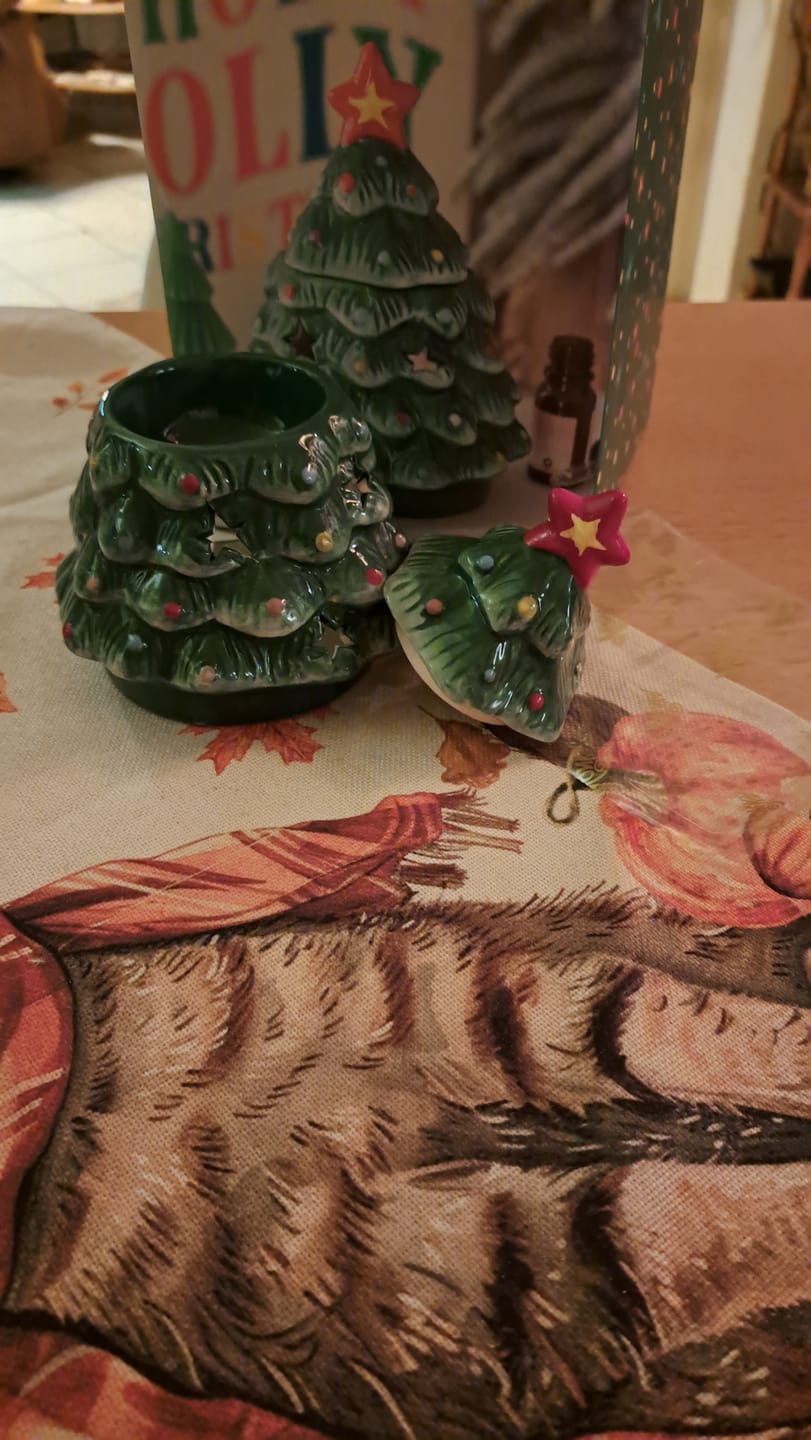 Customer photo review of Nostalgischer Weihnachtsbaum Ölbrenner – Keramik Duftlampe für Winter-Stimmung