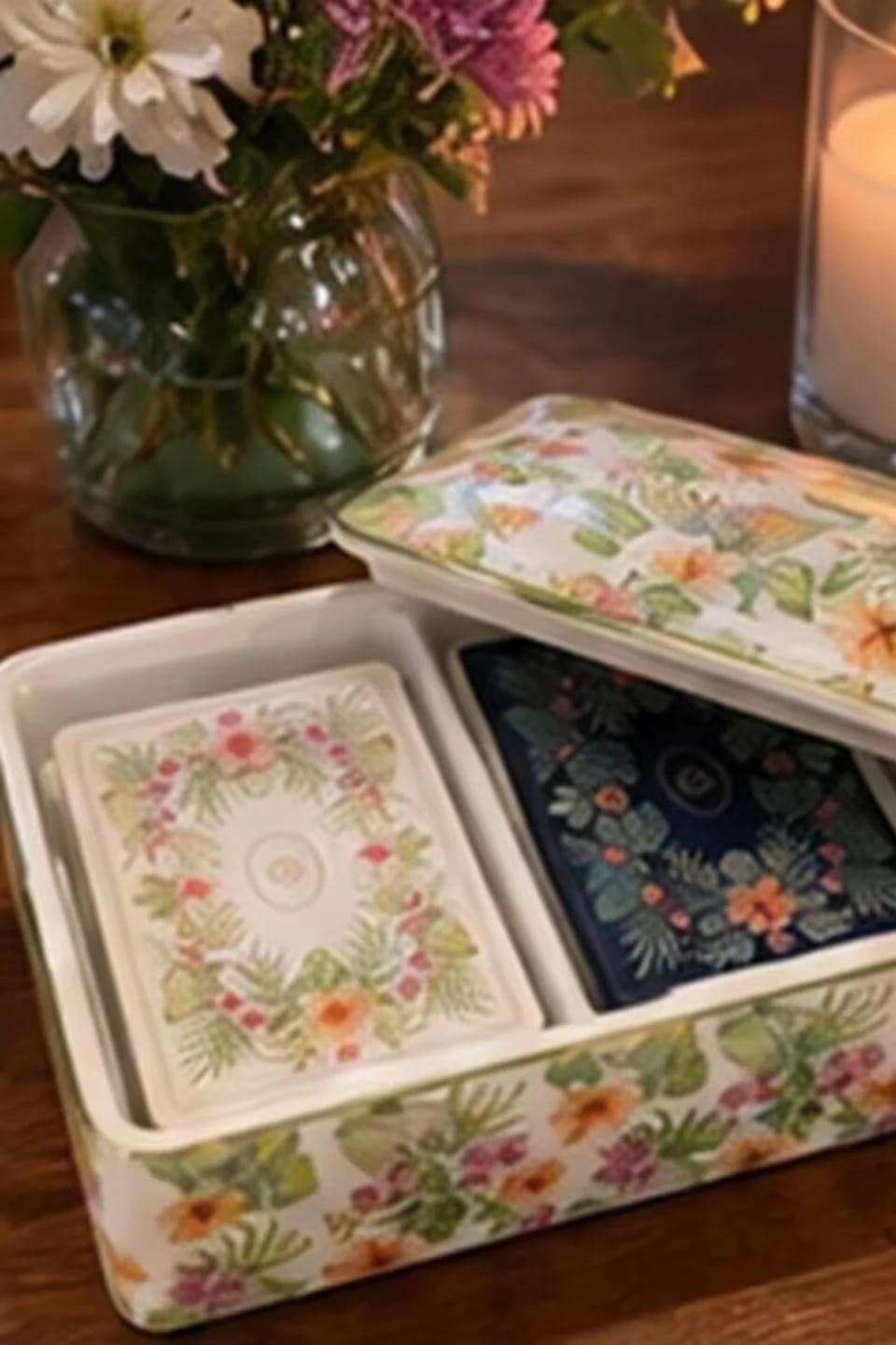 Customer photo review of Palm Garden Double-Deck Playing Card Set