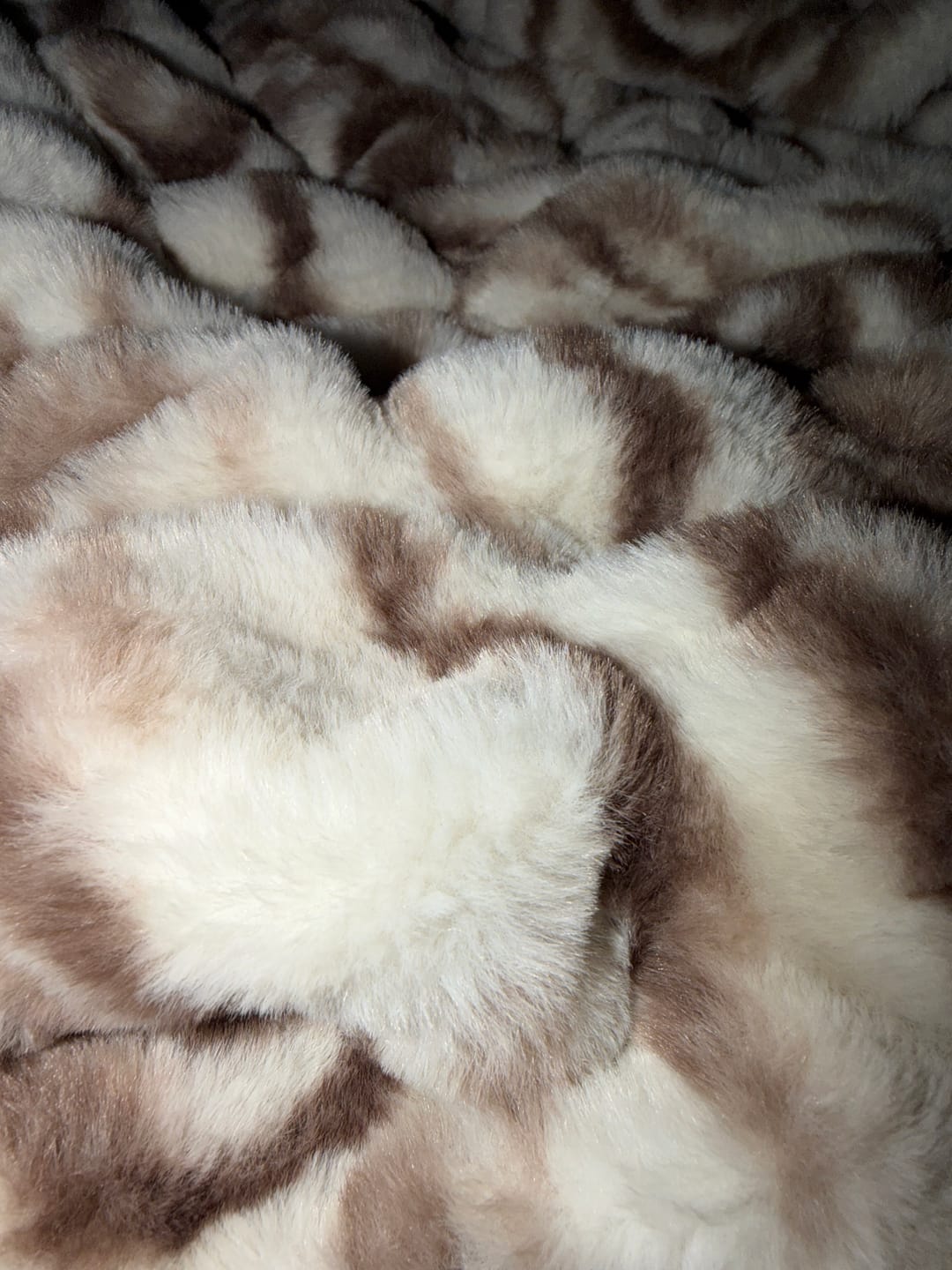 Customer photo review of Hugs Kaci Chocolate Marble Blanket