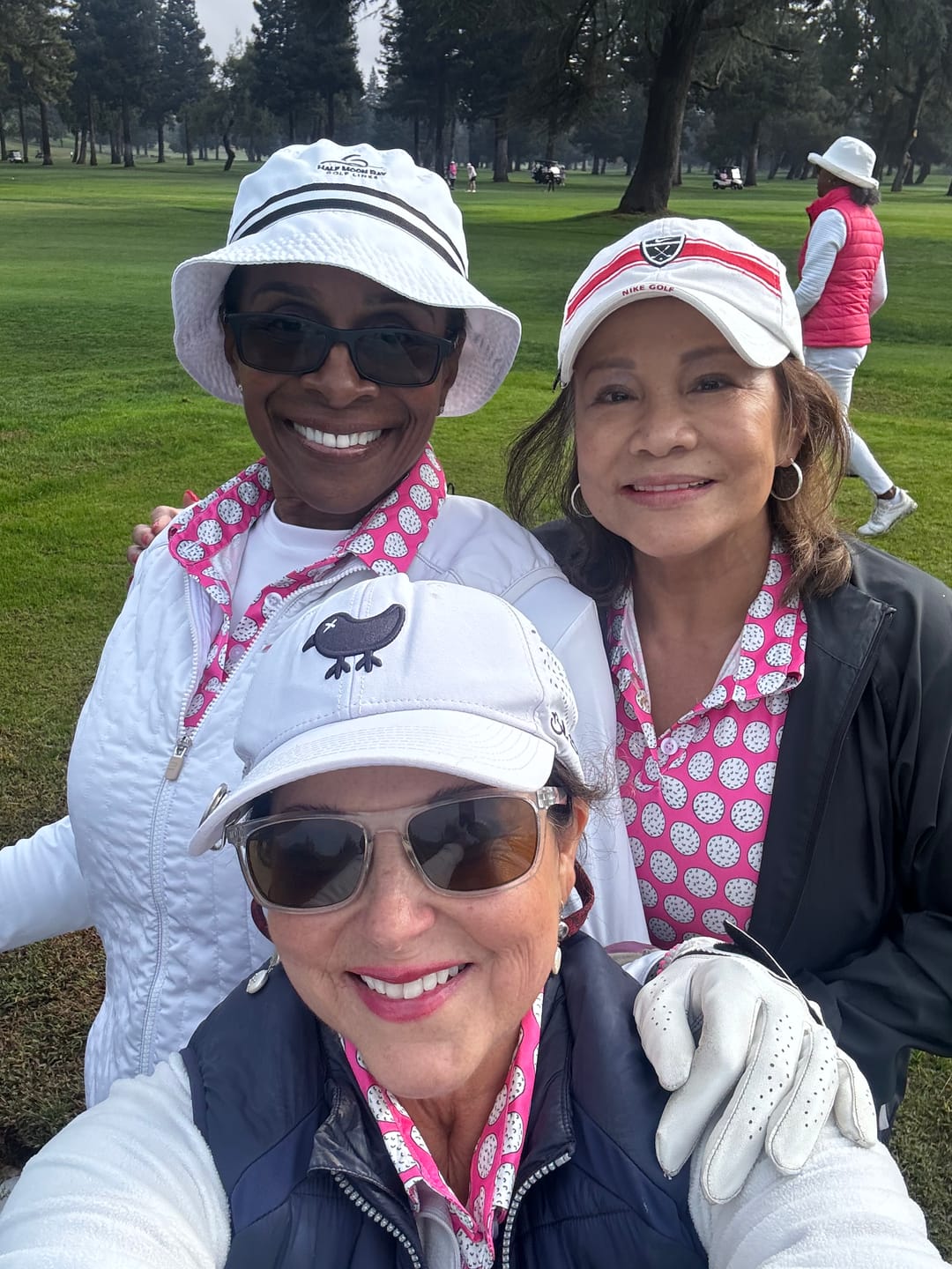 Customer photo review of golf ball Women's golf Sleeveless shirt