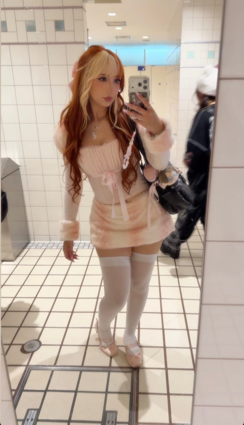 Customer photo review of My True Form Fawn Mid-Rise Fur Lace Skirt (Pink)