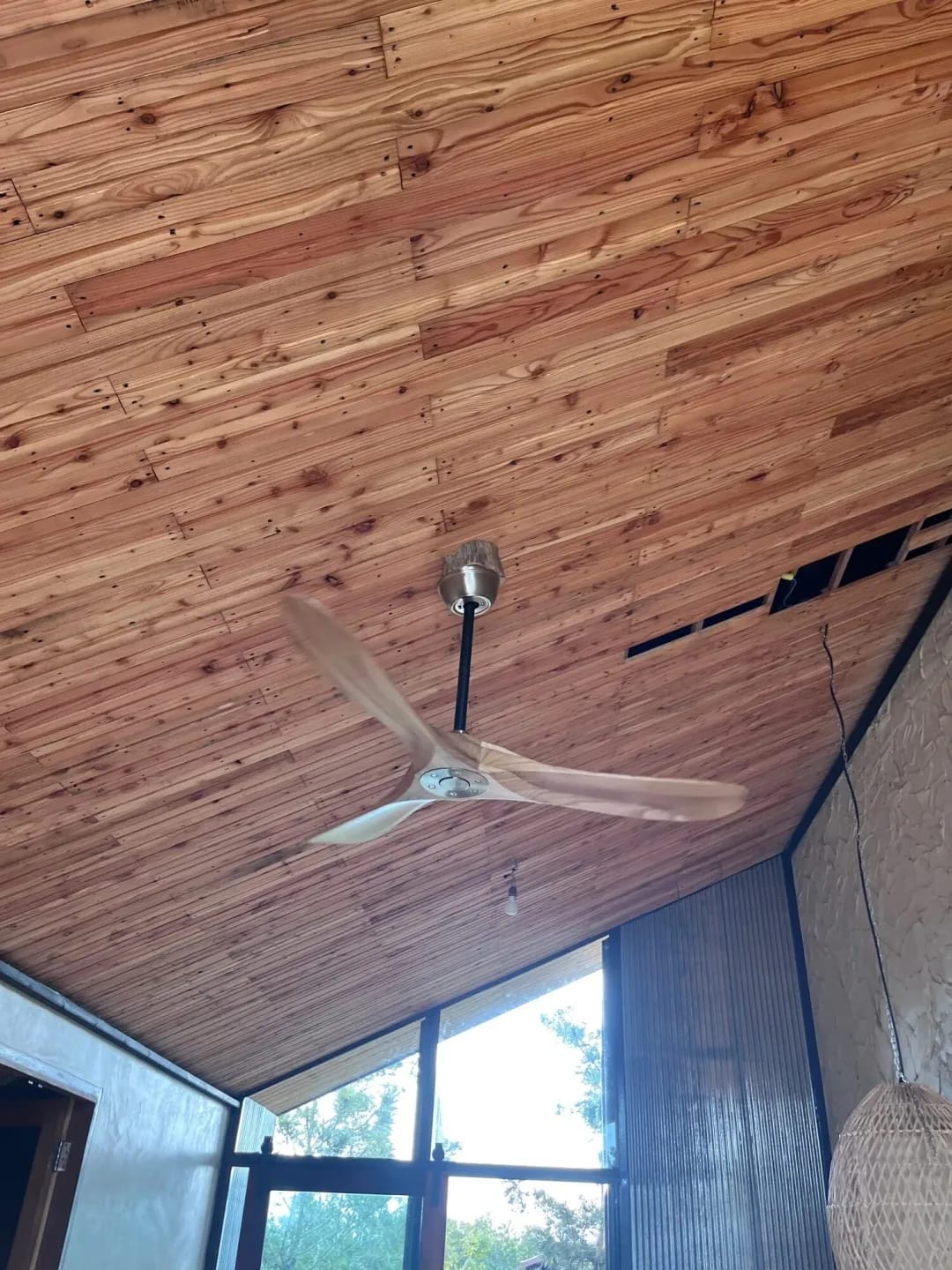 Customer photo review of Wooden Ceiling Fan with Remote, 3 Blades, DC Motor, 132–152 cm