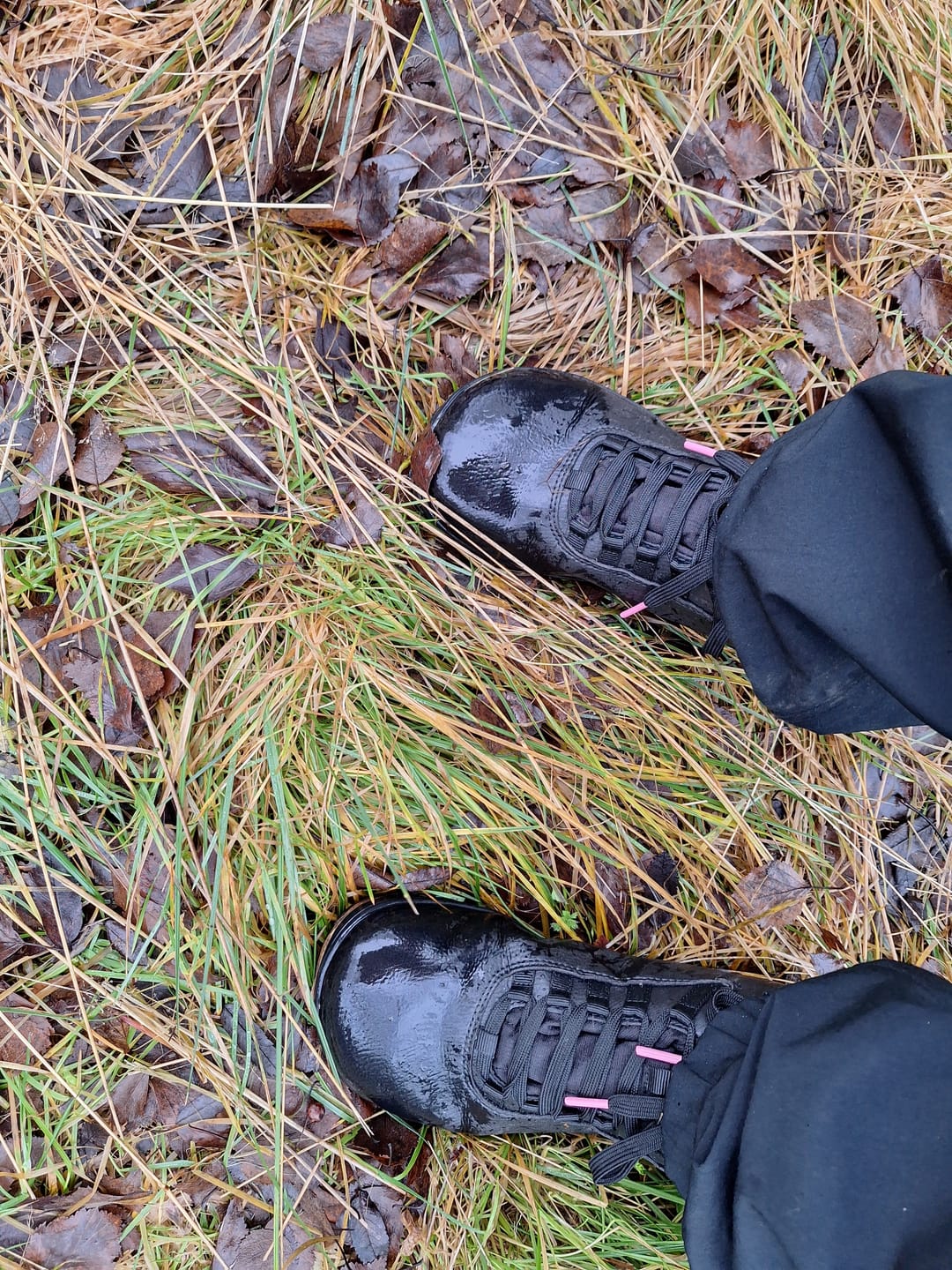 Customer photo review of Vaistoa Uoma 2 -paljasjalkavaelluskengät