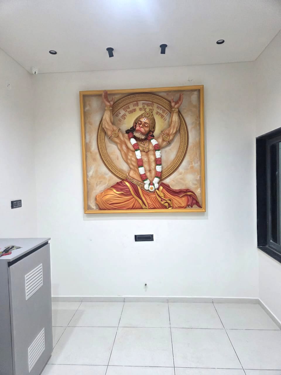 Customer photo review of Hanuman Ji Ram Bhakti Wall Mural – 5.5 × 5.5 Ft
