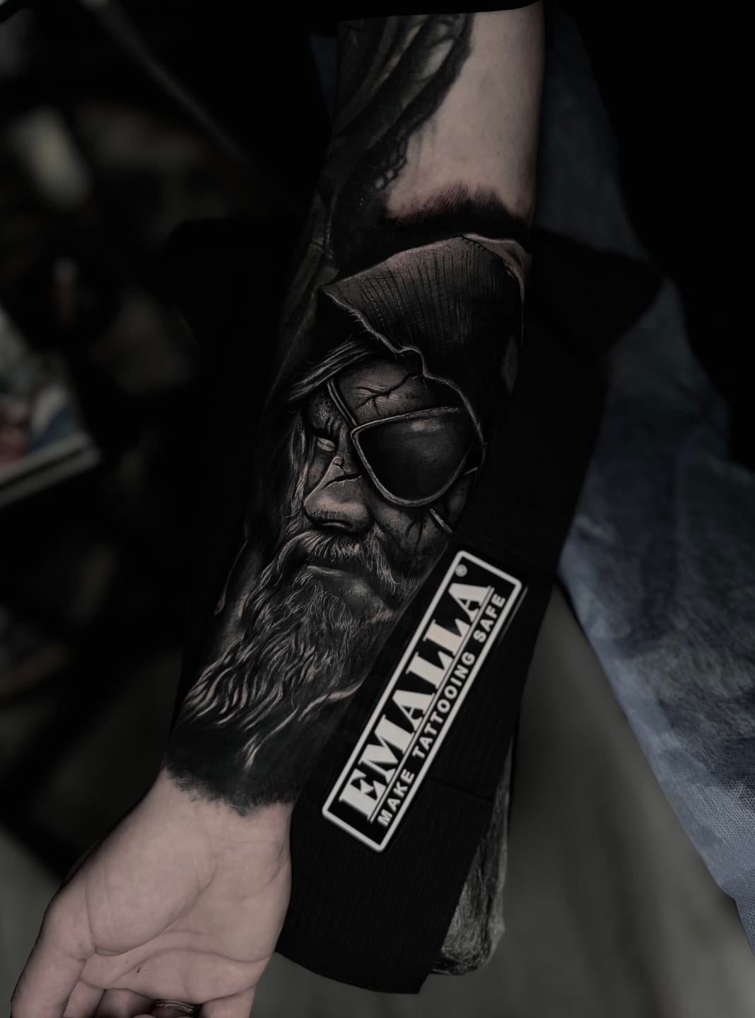 Customer photo review of EMALLA Eliot Tattoo Cartridge Needles Curved Magnum (Box of 20)