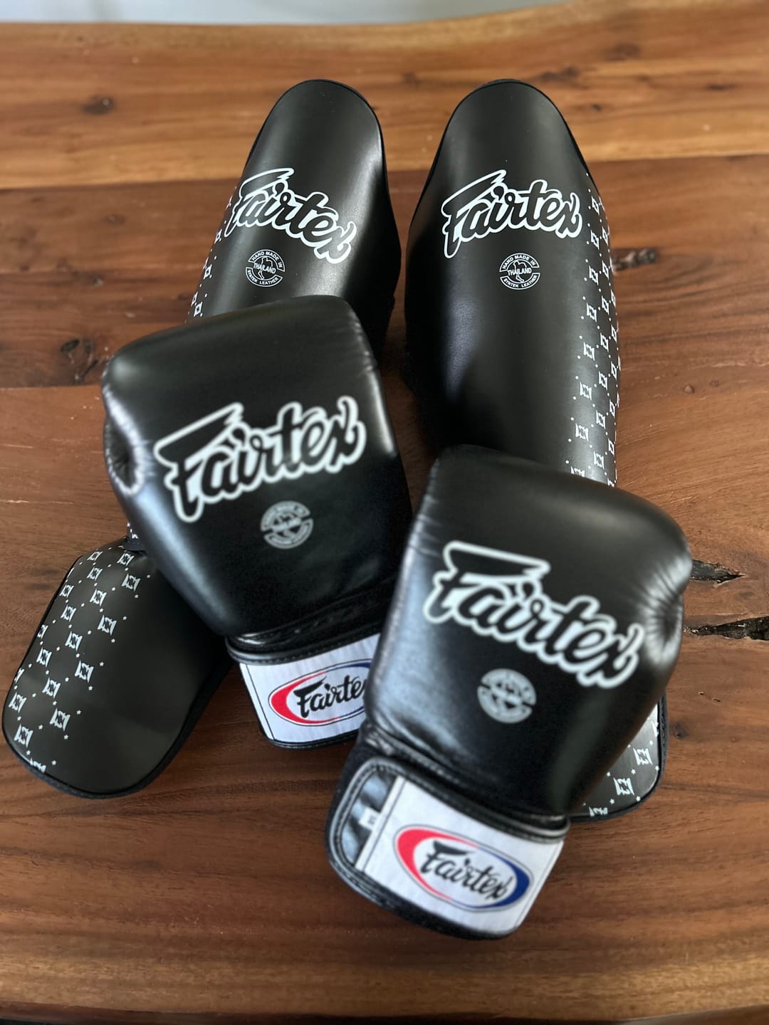 Customer photo review of FAIRTEX UNIVERSAL TIGHT-FIT BOXING GLOVES - BGV1