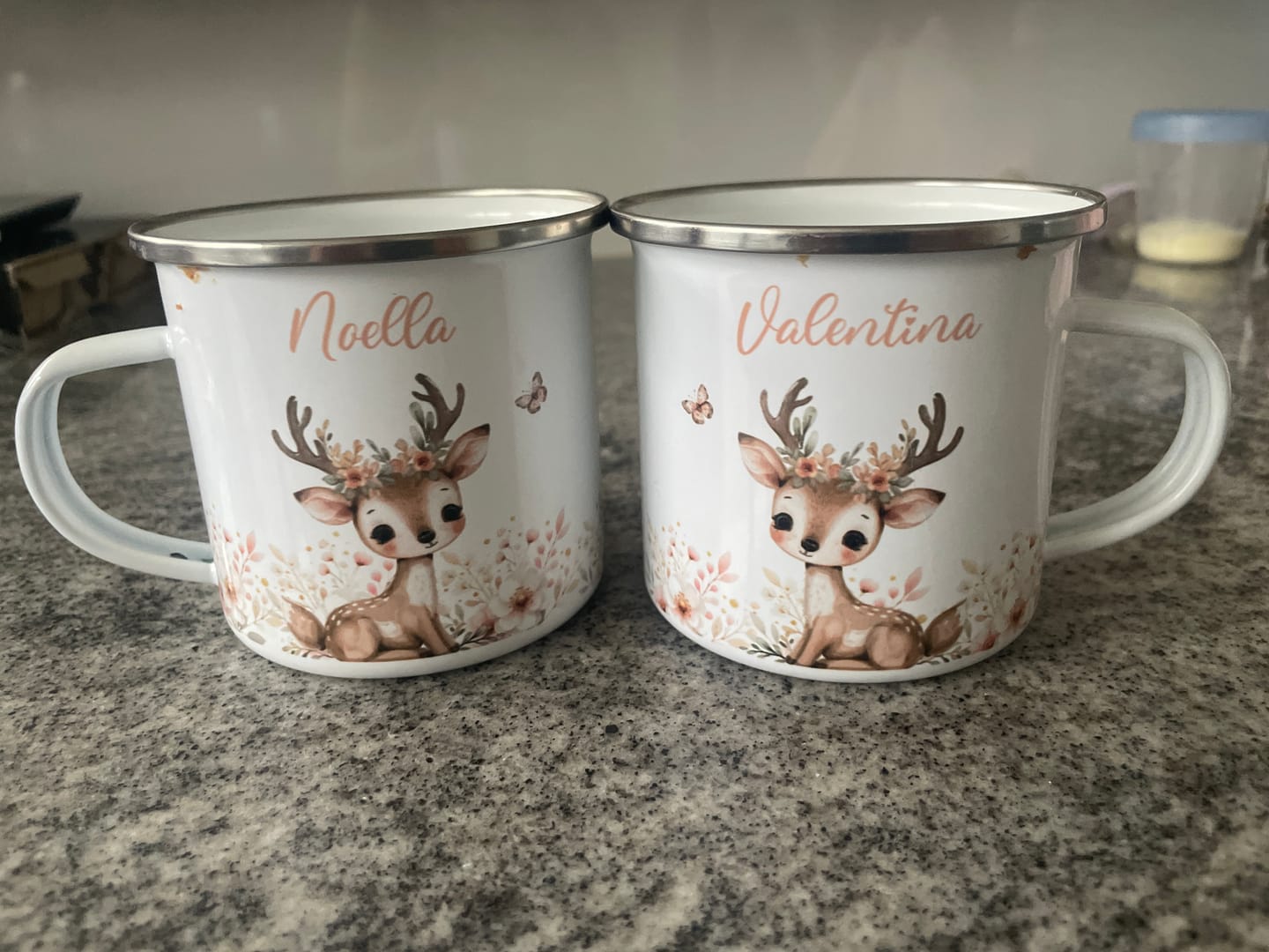 Customer photo review of Emaille Tasse personalisiert - Reh und Schmetterling