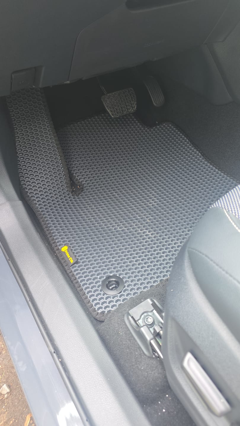Customer photo review of Auto Fußmatten nach Maß - Vorne