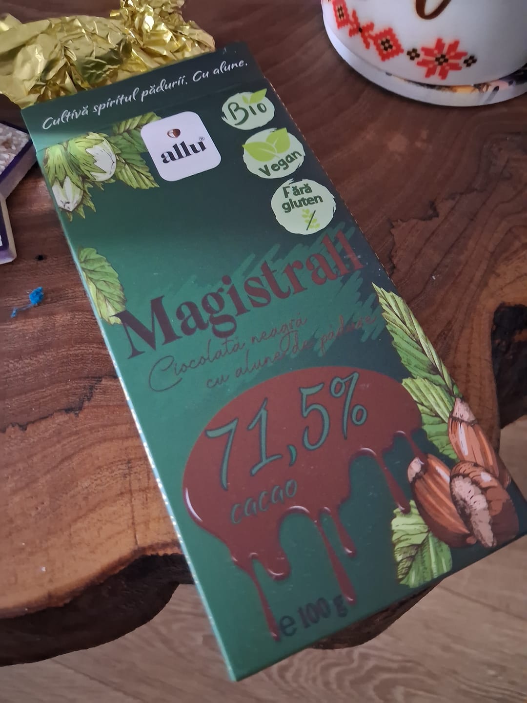 Customer photo review of Magistrall - ciocolată neagră cu 30% alune de pădure, BIO, 100g