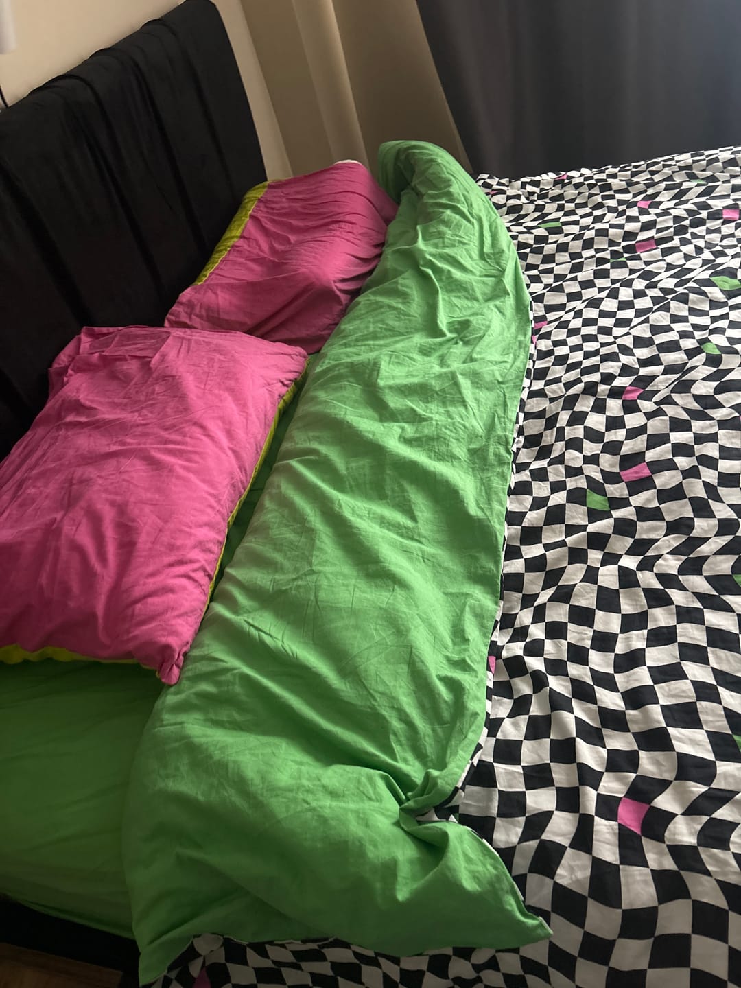 Customer photo review of Cozy Home Popping Colors Çift Kişilik Lastikli Çarşaflı Nevresim Takımı Dazzle Yeşil