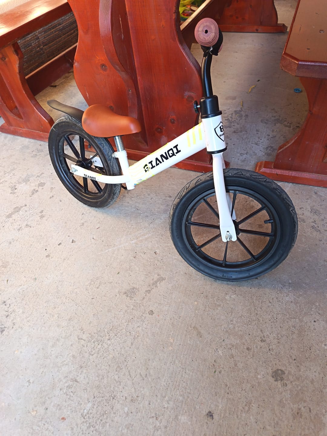 Customer photo review of Bicicleta de echilibru Timebox, Fara pedale, LED, Sa reglabila, Alb