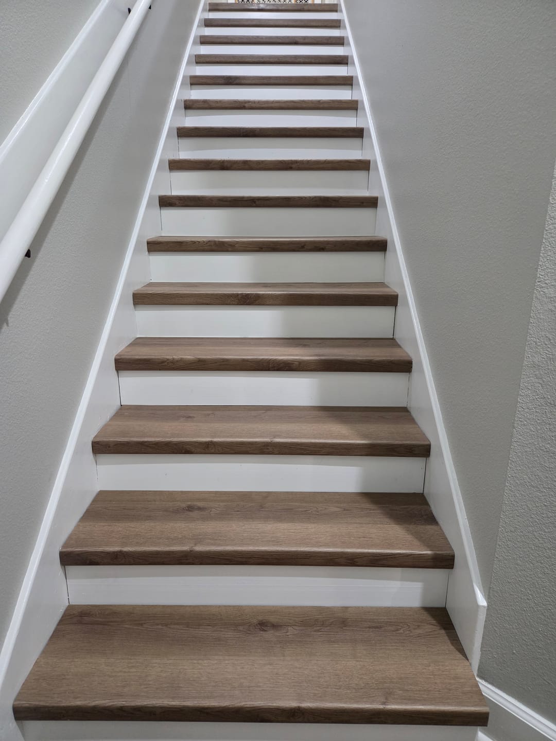Customer photo review of Horseshoe Bend Stair Tread