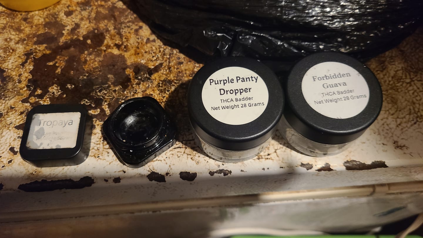 Customer photo review of Wedding Cake | THCA Badder