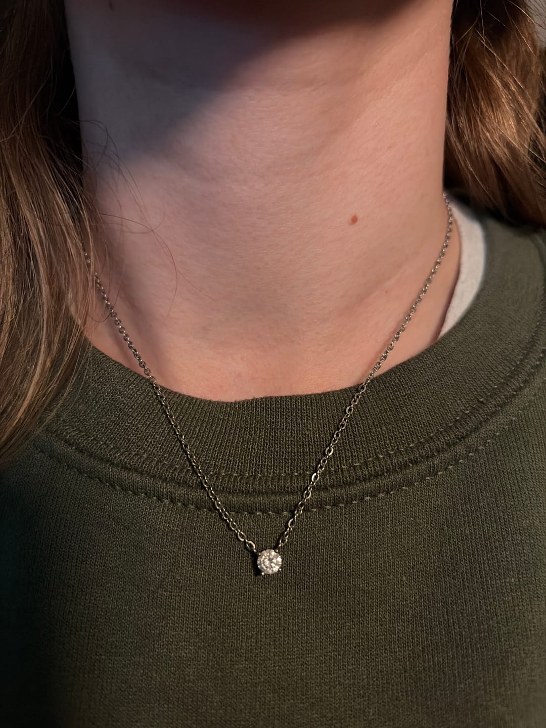 Customer photo review of 5mm Cubic Zircon Pendant