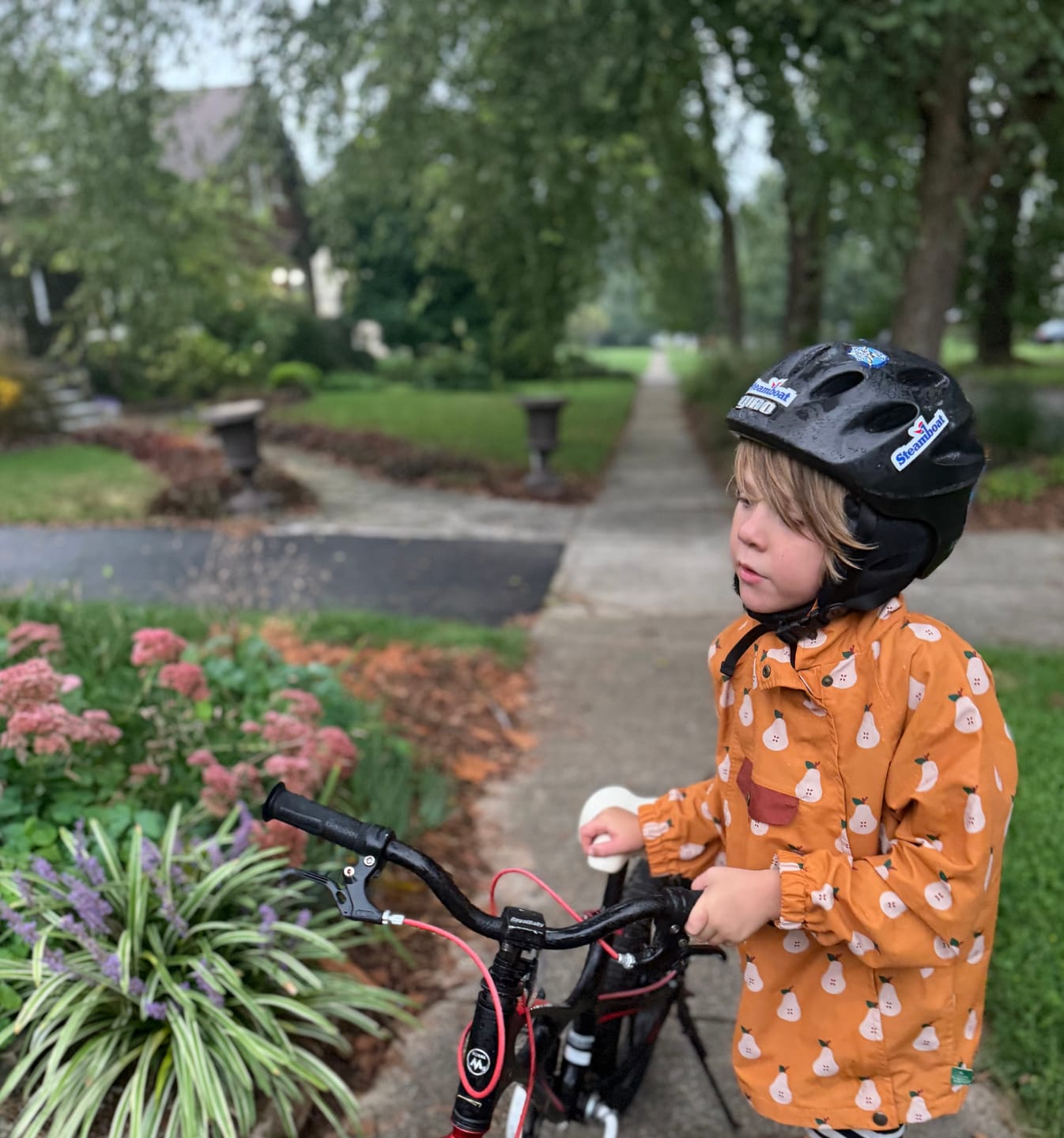 Customer photo review of Summer Pears Recycled Waterproof Packaway Anorak