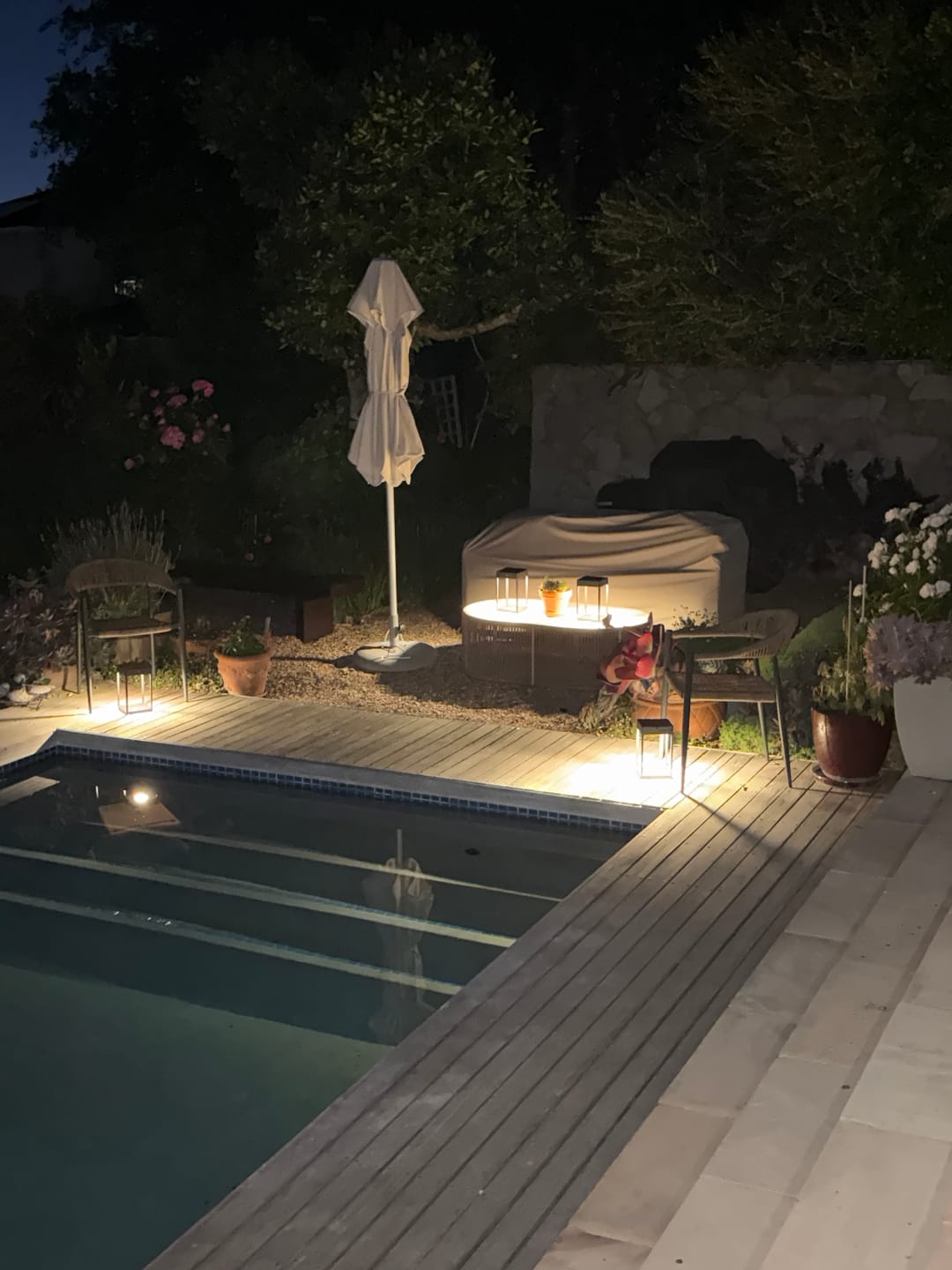 Customer photo review of Luxury Metal Solar Lantern