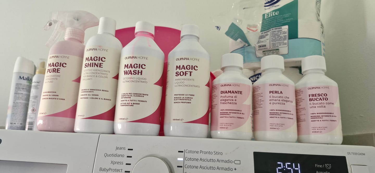 Customer photo review of Magic Shine - Additivo Igienizzante Ultra Concentrato per Bianco & Colori Brillanti Ml.400