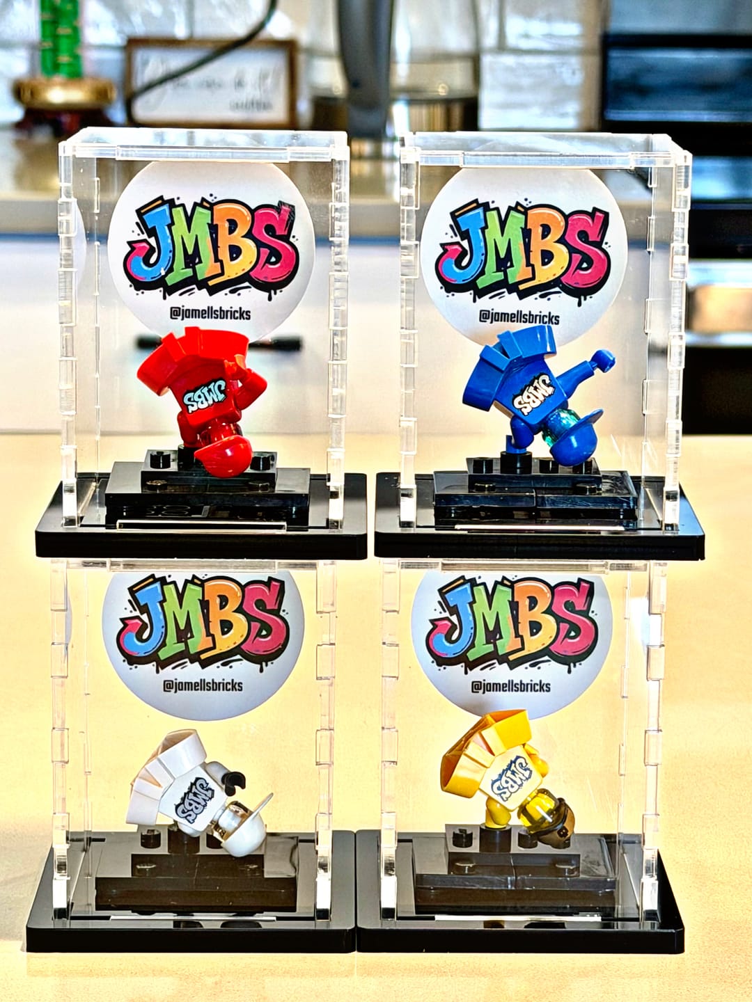Customer photo review of Display Case for LEGO® Star Wars™ 25th Anniversary 1 Minifigure