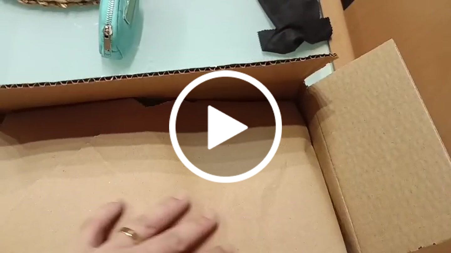 Customer video review of Fragancia GOMINOLAS