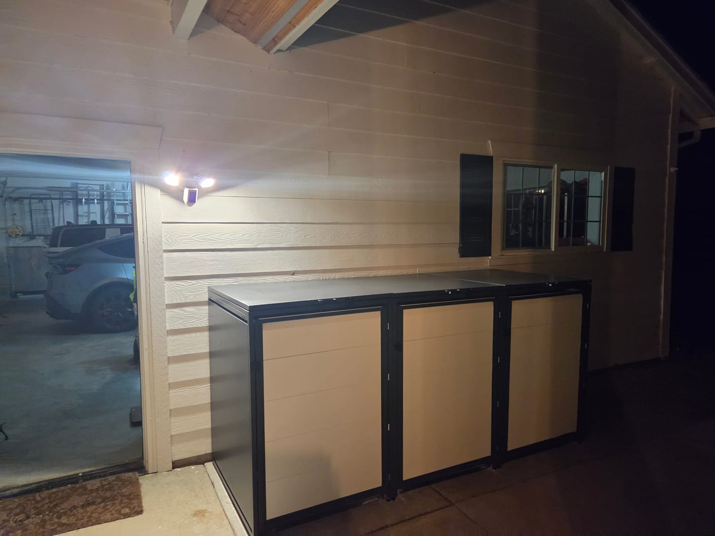 Customer photo review of MisterBin® Garbage Bin Enclosure