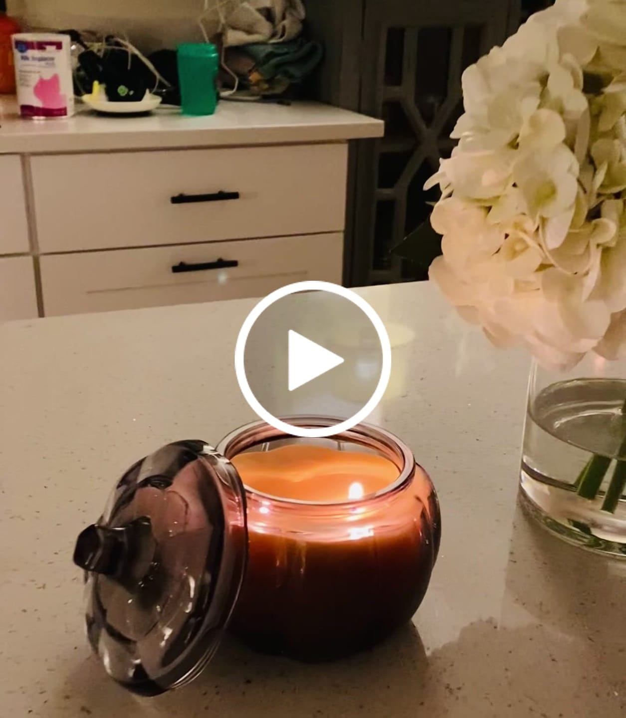 Customer video review of Limited Edition 20oz Pumpkin Beeswax Candle