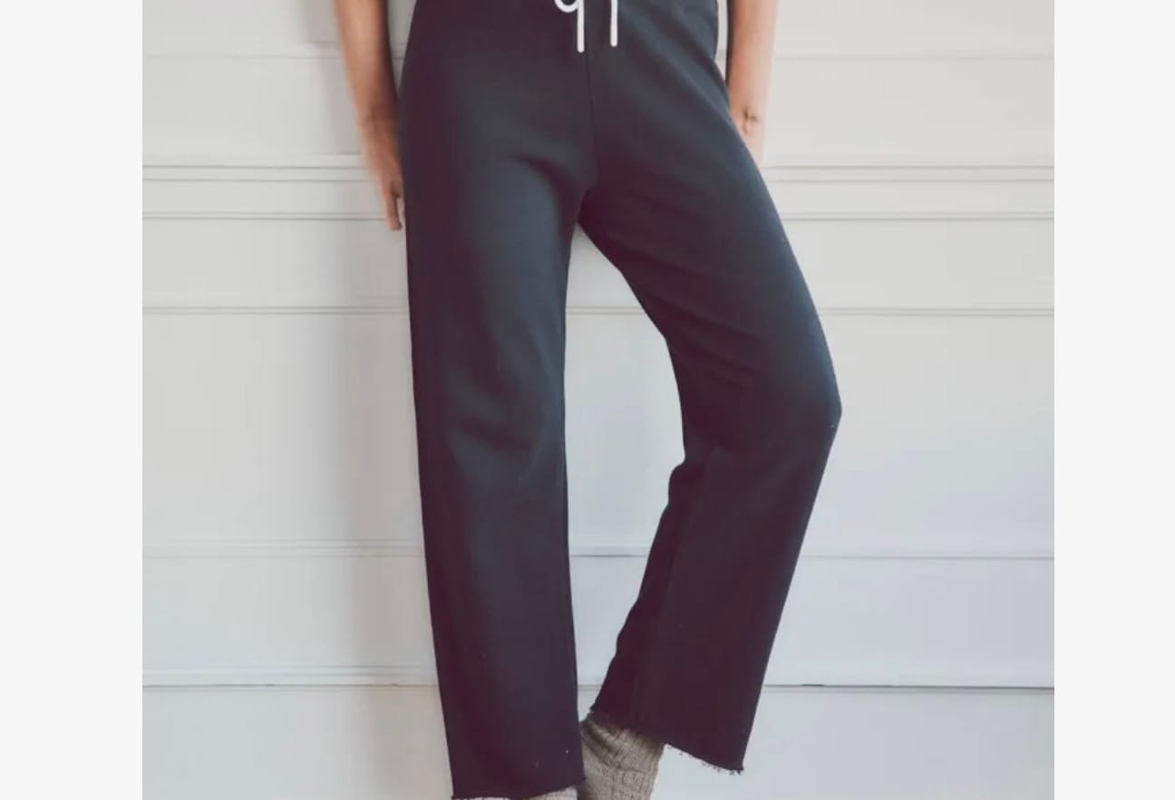 Customer photo review of Dune Crop Pant
